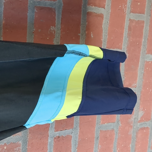 LIVI Rash Guard Swim Capri Legging Swim by Cacique Pants - Picture 2 of 6